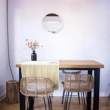 Super Studio With Mezzanine Near Montmartre Apartament Paryż